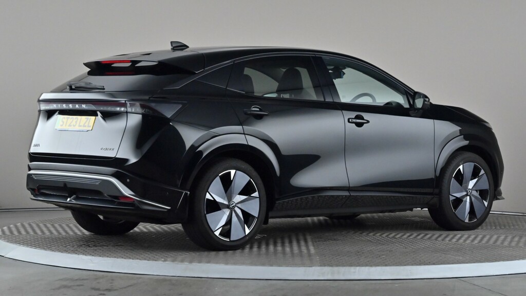 Nissan Ariya 225Kw Evolve 87Kwh 22Kwch E-4orce Black #6