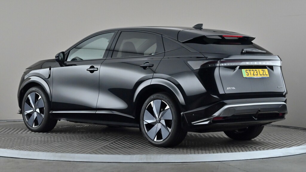 Nissan Ariya 225Kw Evolve 87Kwh 22Kwch E-4orce Black #4