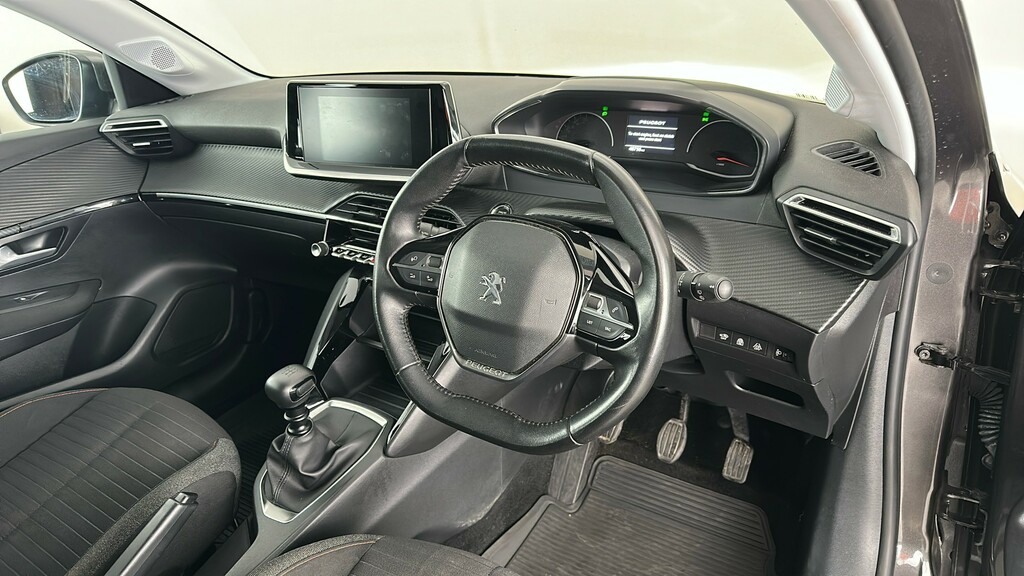 Peugeot 208 Active White #32