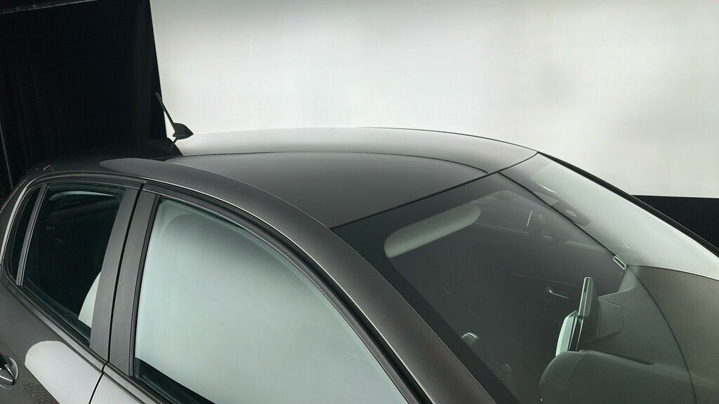 Peugeot 208 Active White #21