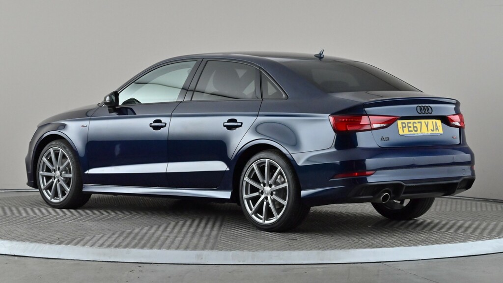 Audi A3 1.6 Tdi 116 Black Edition Blue #4