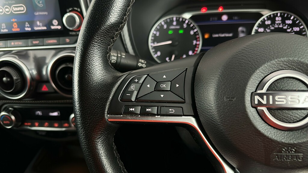 Nissan Juke N-connecta Black #30