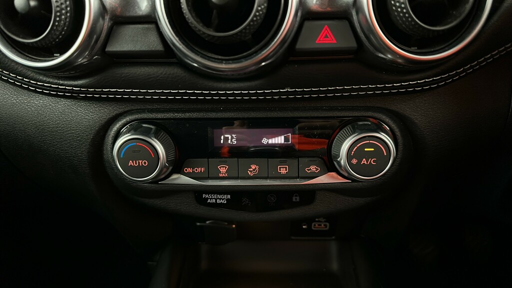 Nissan Juke N-connecta Black #28