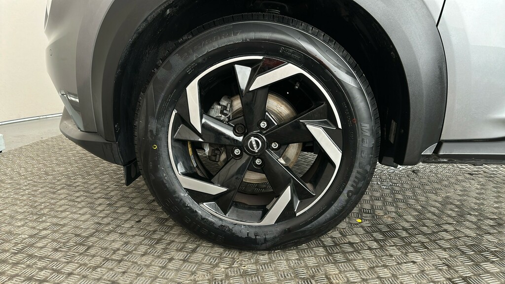 Nissan Juke N-connecta Black #19
