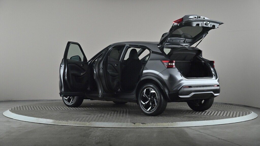 Nissan Juke N-connecta Black #10