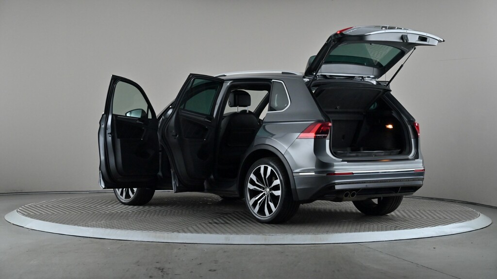 Volkswagen Tiguan Sel White #10