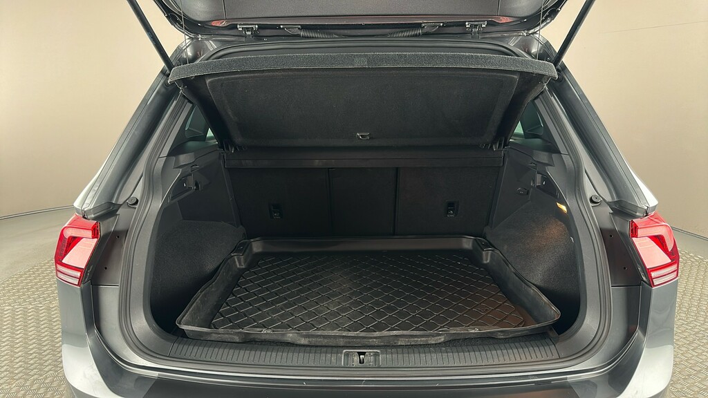 Volkswagen Tiguan Sel White #22