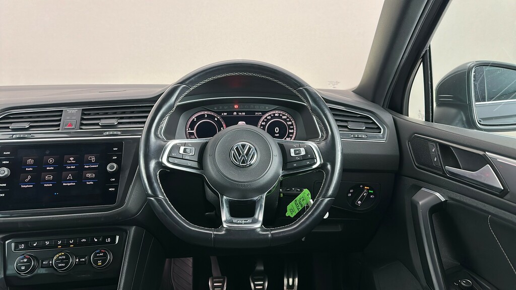 Volkswagen Tiguan Sel White #14