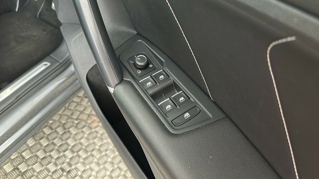 Volkswagen Tiguan Sel White #32