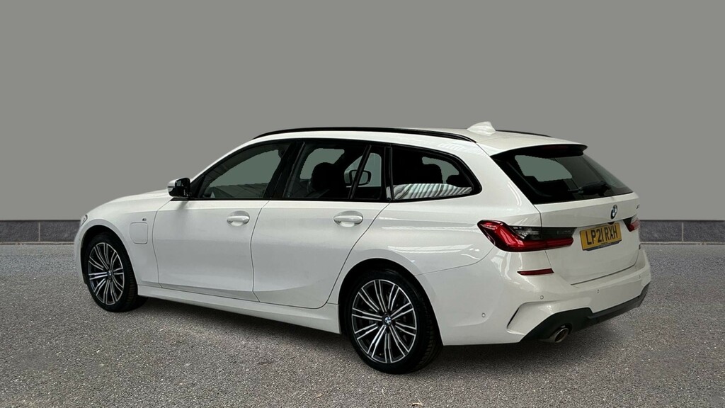 BMW 3 Series 330E M Sport Step LP21RXH White #4