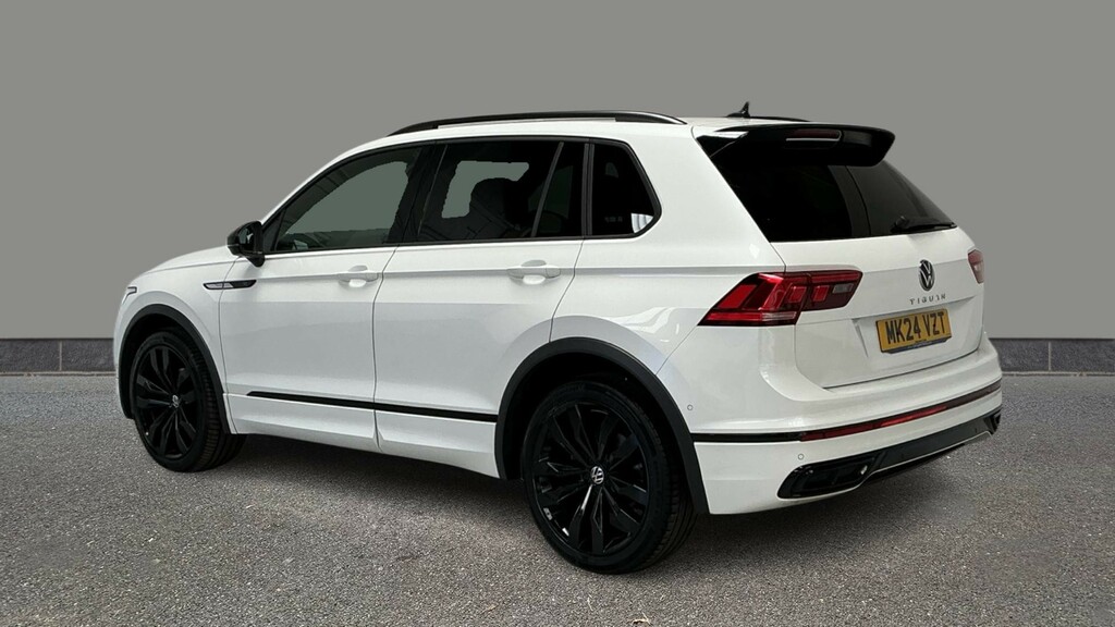 Volkswagen Tiguan 1.5 Tsi 150 Black Edition Dsg White #4