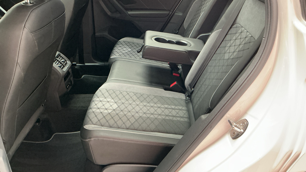 Volkswagen Tiguan Elegance Launch Edition Red #21