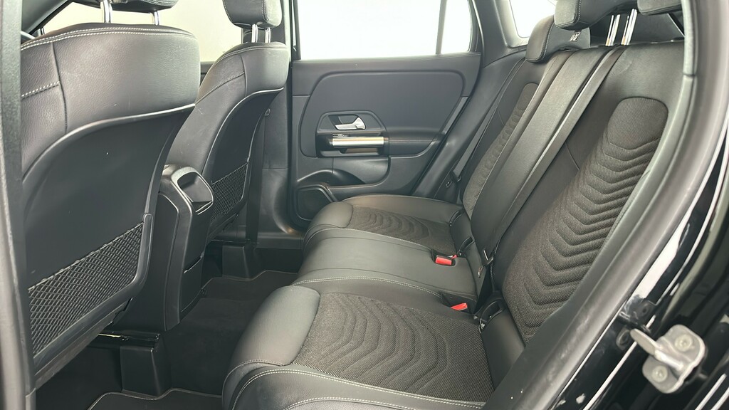 Mercedes-Benz GLA Class Gla 200 Amg Ln Executve M Black #18