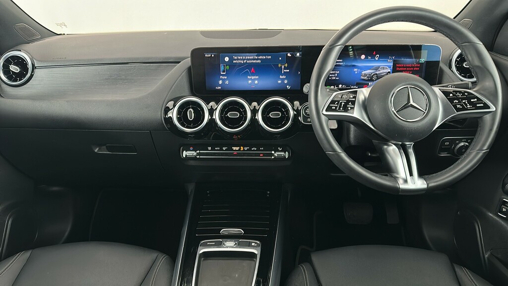 Mercedes-Benz GLA Class Gla 200 Amg Ln Executve M Black #13