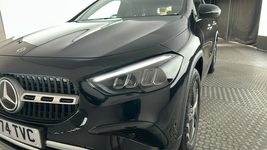 Mercedes-Benz GLA Class Gla 200 Amg Ln Executve M Black #20