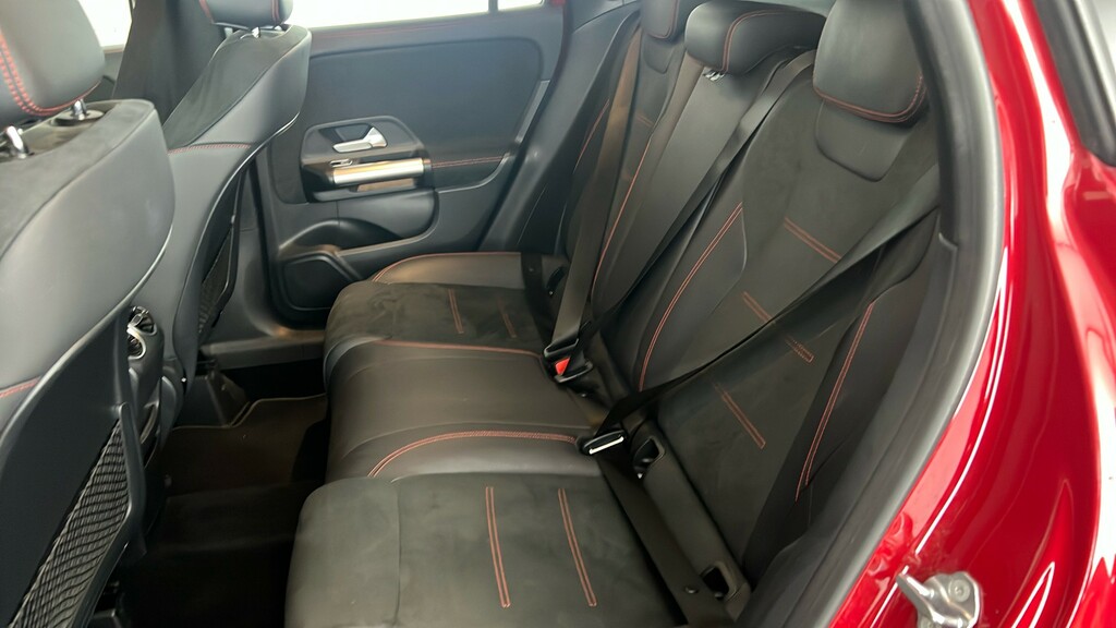 Mercedes-Benz GLA Class Gla 220D 4Matic Amg Line Premium Plus Black #18