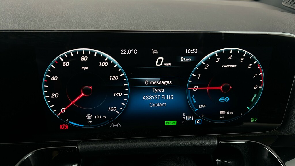 Mercedes-Benz GLA Class Gla 220D 4Matic Amg Line Premium Plus Black #15