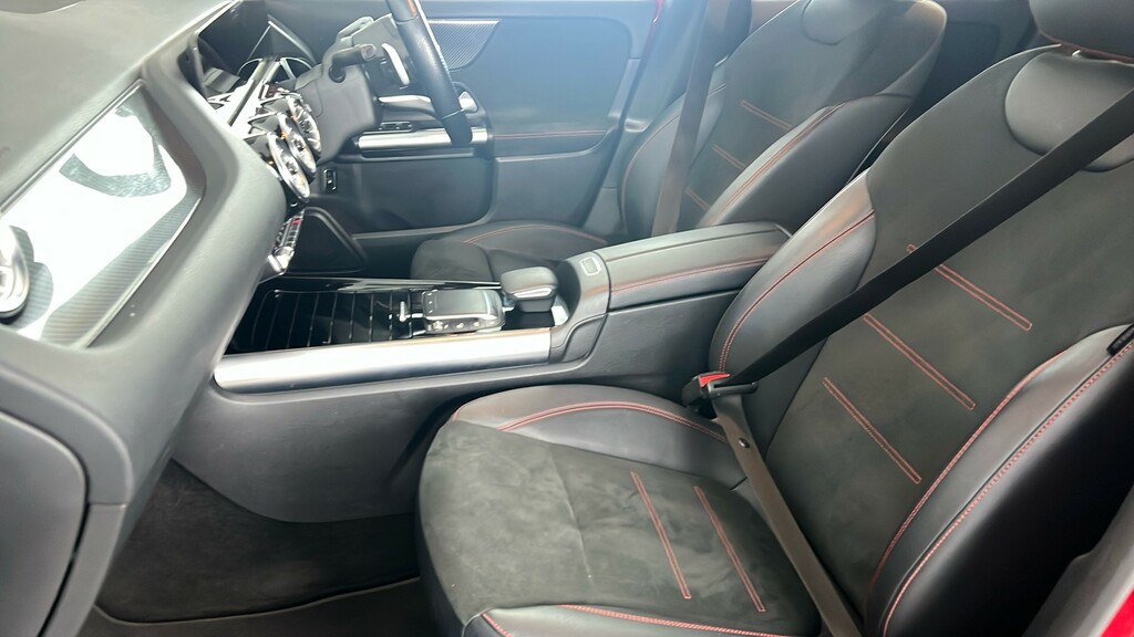 Mercedes-Benz GLA Class Gla 220D 4Matic Amg Line Premium Plus Black #17