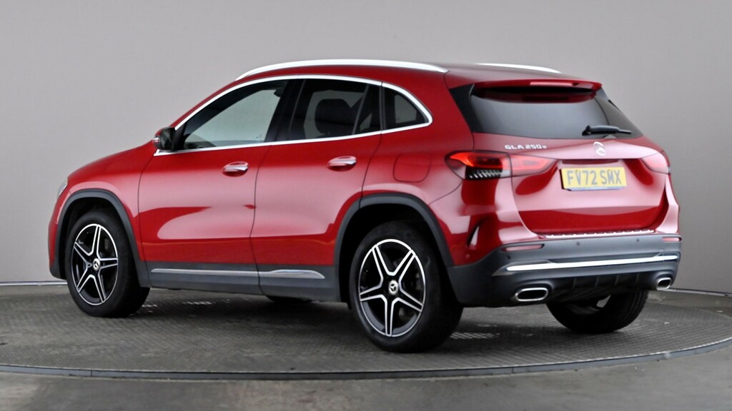 Mercedes-Benz GLA Class Gla 250E Amg Line Premium Red #4