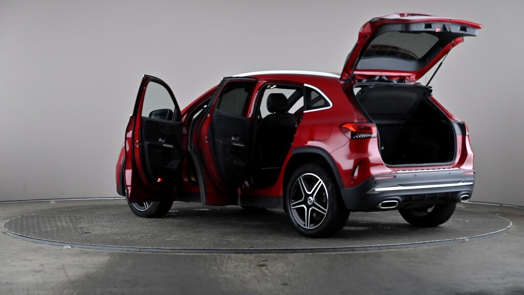 Mercedes-Benz GLA Class Gla 220D 4Matic Amg Line Premium Plus Black #10