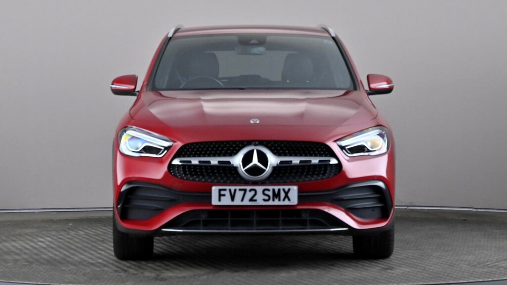 Mercedes-Benz GLA Class Gla 250E Amg Line Premium Red #2