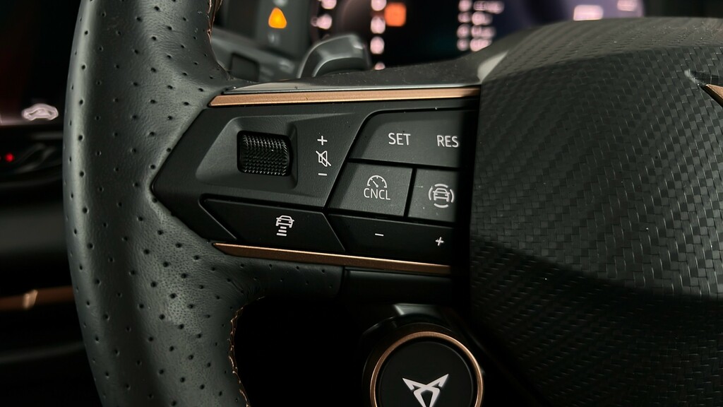 Cupra Terramar 1.5 Etsi V2 Suv Hybrid Dsg Grey #23