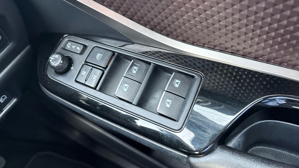 Toyota C-Hr Excel Black #16