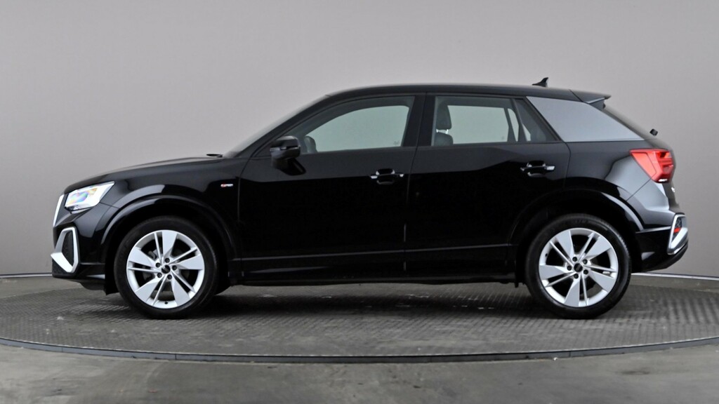 Audi Q2 35 Tfsi S Line Black #3