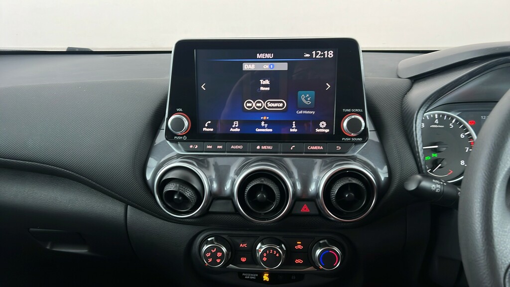 Nissan Juke 1.6 Hybrid Tekna Grey #16