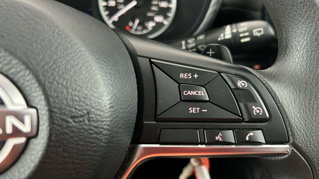 Nissan Juke 1.6 Hybrid Tekna Grey #25
