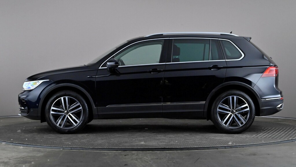 Volkswagen Tiguan 1.5 Tsi 150 Elegance Dsg Black #3