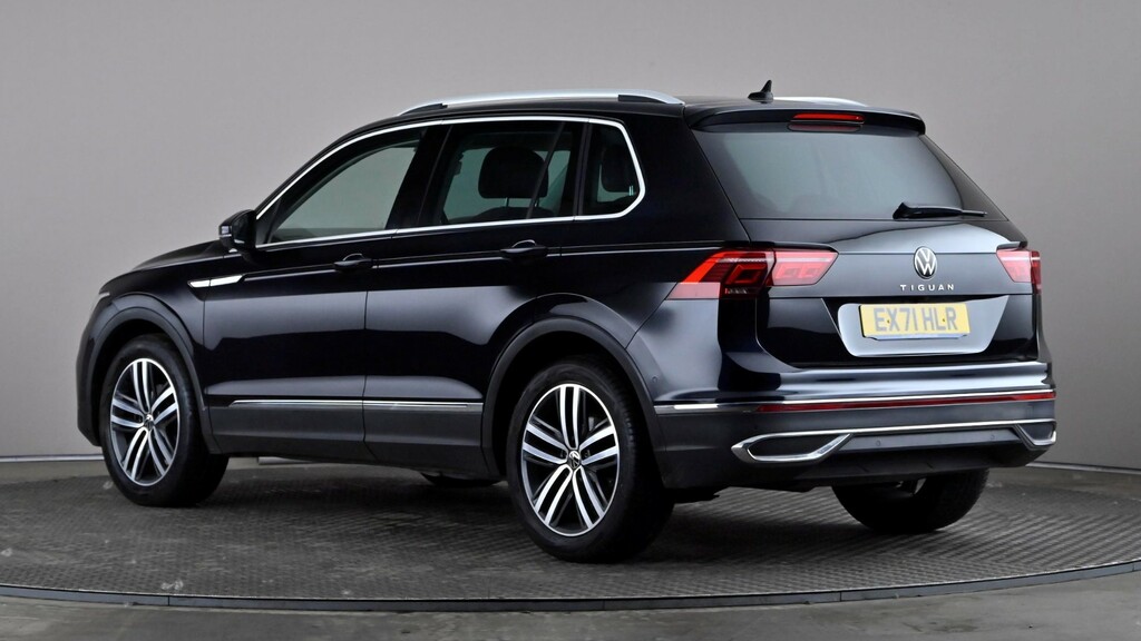 Volkswagen Tiguan 1.5 Tsi 150 Elegance Dsg Black #4