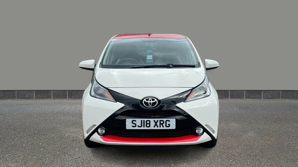 Toyota Aygo 1.0 Vvt-i X-press White #2
