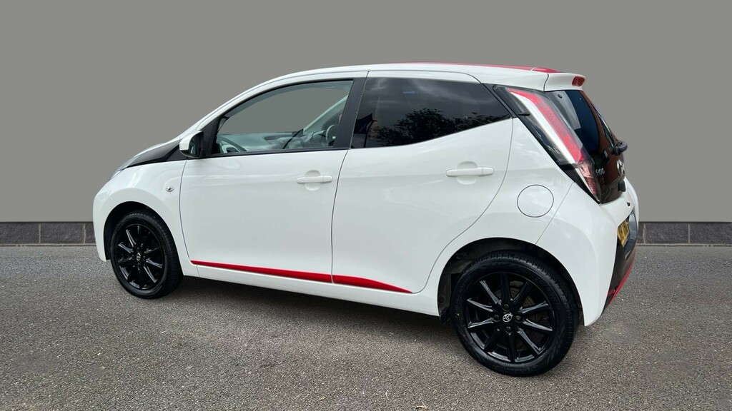 Toyota Aygo 1.0 Vvt-i X-press White #4