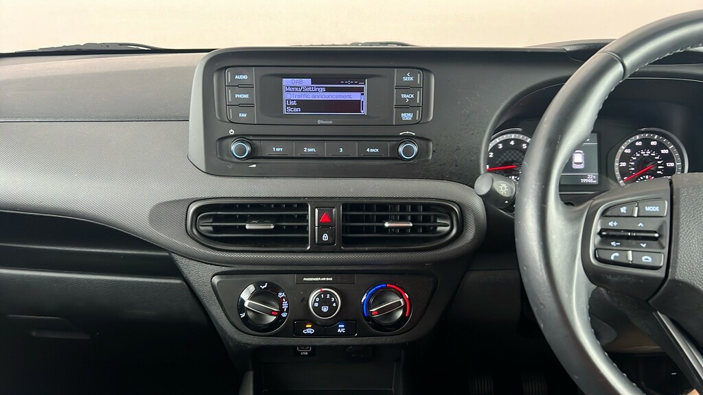 Hyundai I10 Se Connect White #17