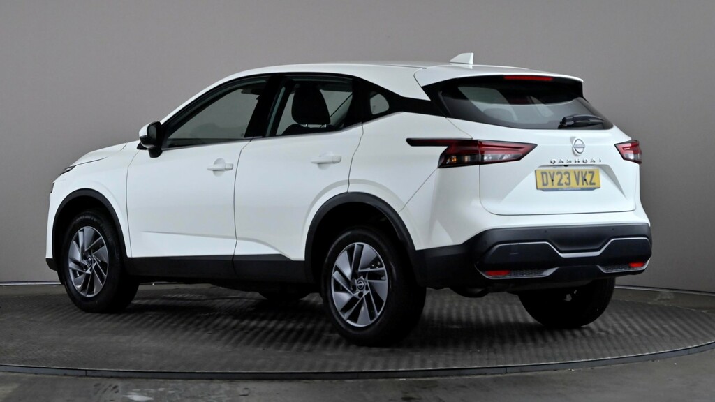 Nissan Qashqai 1.3 Dig-t Mh Acenta Premium White #4