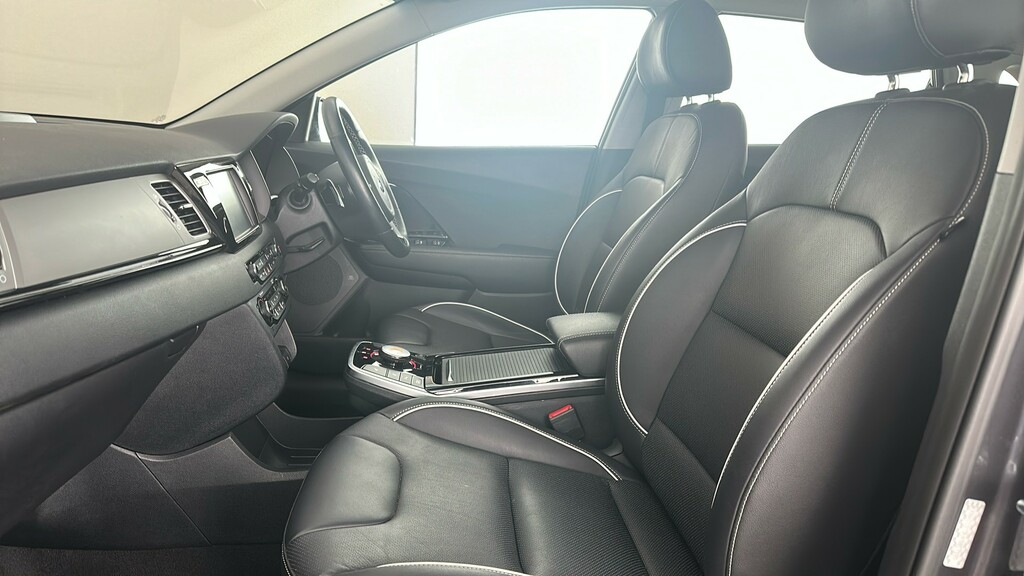 Kia e-Niro 150Kw First Edition 64Kwh - Suv 5 Seats Black #17
