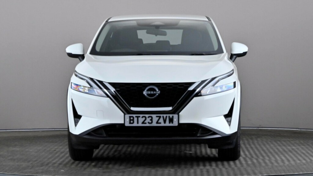 Nissan Qashqai 1.3 Dig-t Mh 158 Acenta Premium White #2