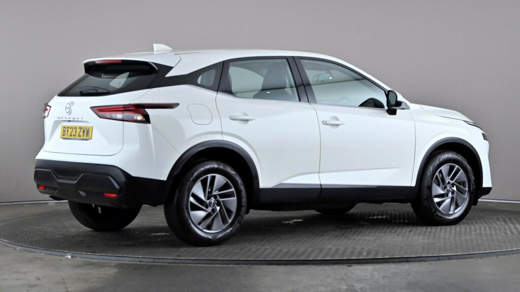 Nissan Qashqai 1.3 Dig-t Mh 158 Acenta Premium White #6