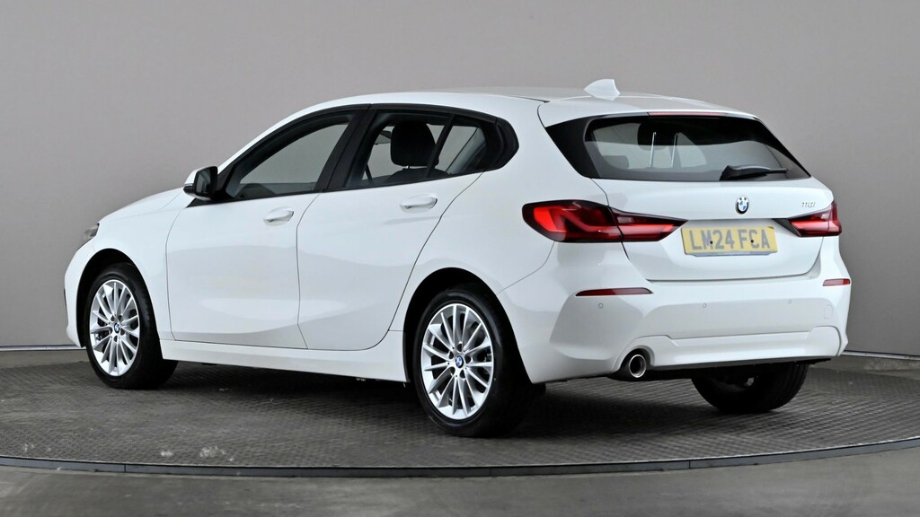 BMW 1 Series 118I 136 Se Step Live Cockpit Pro White #4