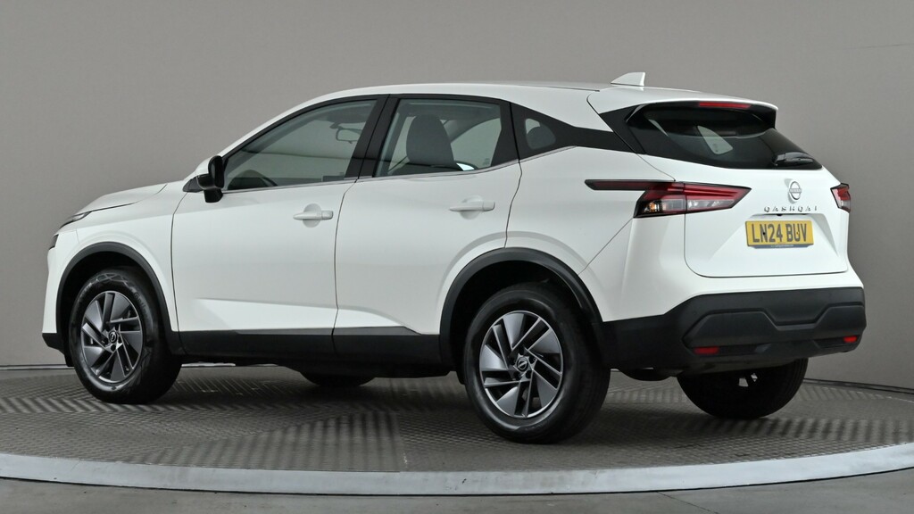 Nissan Qashqai 1.3 Dig-t Mh 158 Acenta Premium Xtronic White #4
