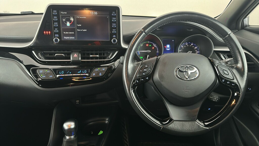 Toyota C-Hr Design White #14
