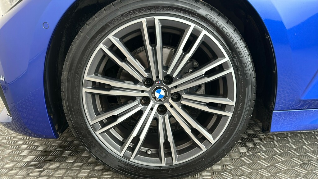 BMW 3 Series M Sport Black #19