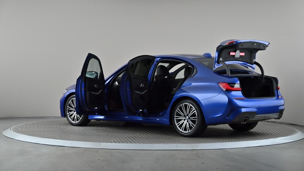 BMW 3 Series M Sport Black #10