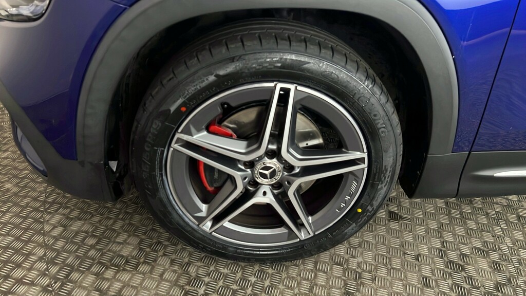 Mercedes-Benz GLB Class Glb 220 Amg Line Premium D 4Matic Grey #18