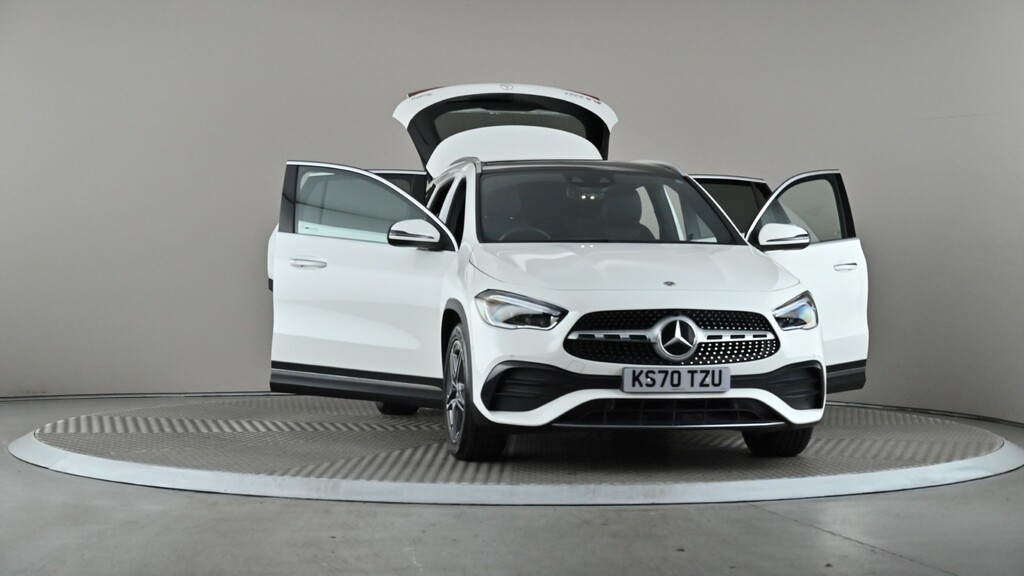 Mercedes-Benz GLA Class 220D 4Matic Amg Line Premium Plus Red #8