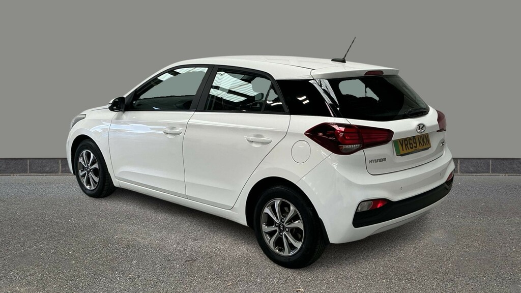 Hyundai I20 1.2 Mpi Se White #4