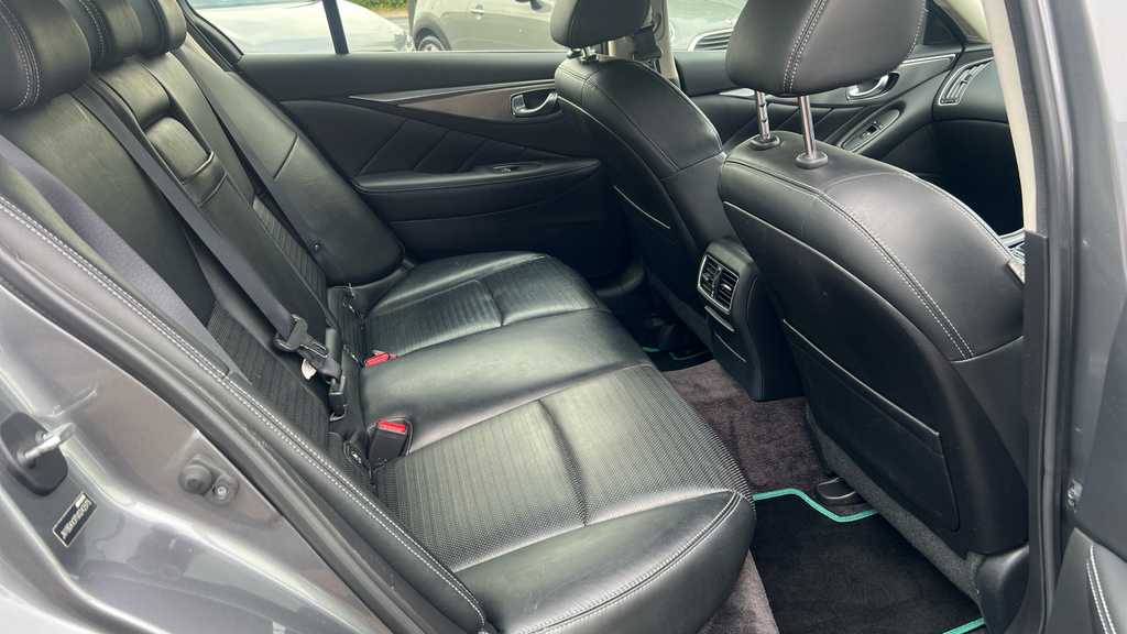 Infiniti Q50 Sport D White #28
