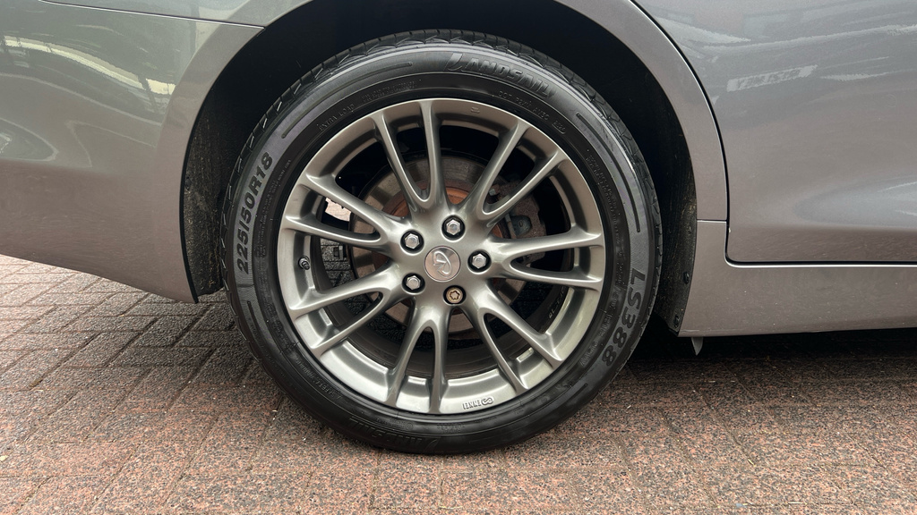 Infiniti Q50 Sport D White #7