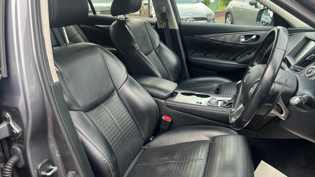 Infiniti Q50 Sport D White #27